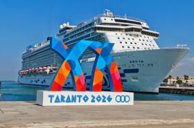 The AROYA cruise ship arrived in Taranto